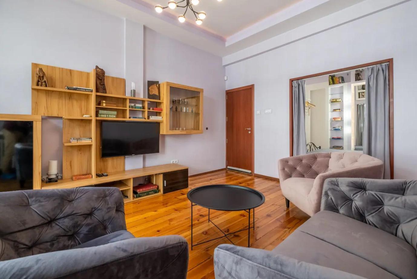 Charming 2Bdr Apartment In Historic Center With Parking Sofia Extérieur photo